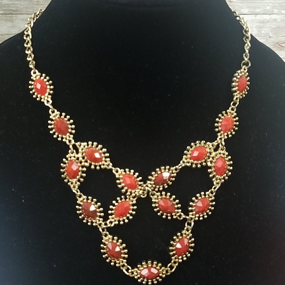 Vintage, Fashion jewelry, Coral stone necklace - Picture 1 of 4